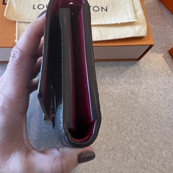 Capucines Compact Wallet in excellent used condition. - Picture 9 of 10